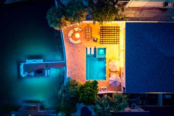 Indian Rocks Beach New Waterfront Heated Pool & Spa  Golf Cart E-Bikes Kayaks Game Room Fire Pit Walking Distance to the Beach - Image 1