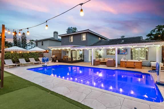 Heated Pool, Hot Tub,Theater, Fire Pit, Mini Golf - Image 1