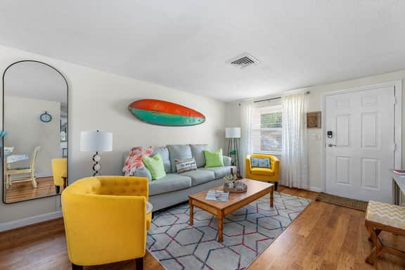 Private Pool, 15 Minutes to the Beach & Downtown Saint Petersburg Florida