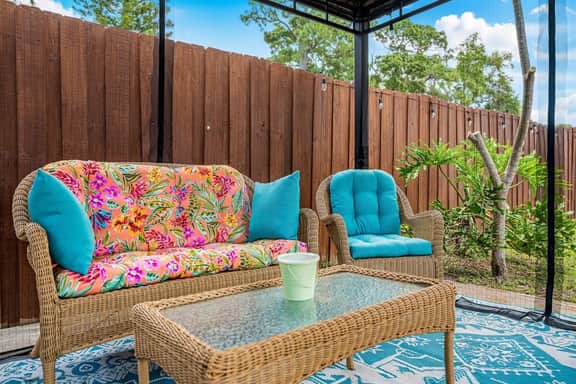 Private Pool, 15 Minutes to the Beach & Downtown Saint Petersburg Florida