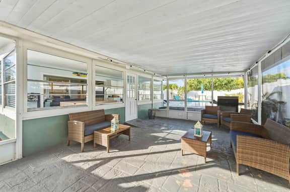 Saint Pete•Private•Pool•5 Minutes to the Beach - Image 2