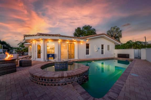 Luxury Waterfront, Heated Pool, Indian Rocks Beach