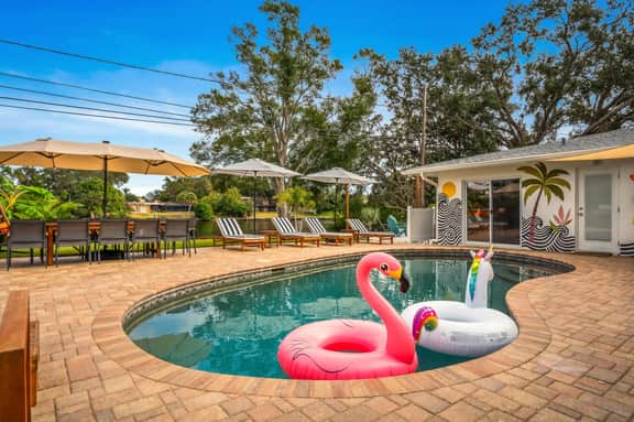 On the Creek,Waterfront,Heated Pool,Game Room, Clearwater Florida