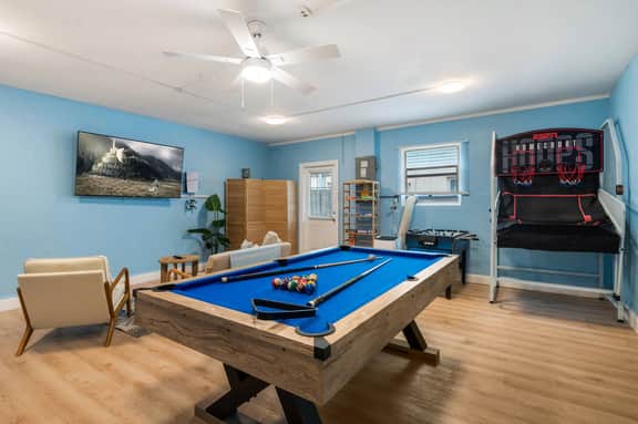 Heated Pool, Hot Tub,Theater, Fire Pit, Mini Golf - Image 5