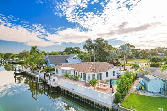 Luxury Waterfront, Heated Pool, Indian Rocks Beach - Image 1